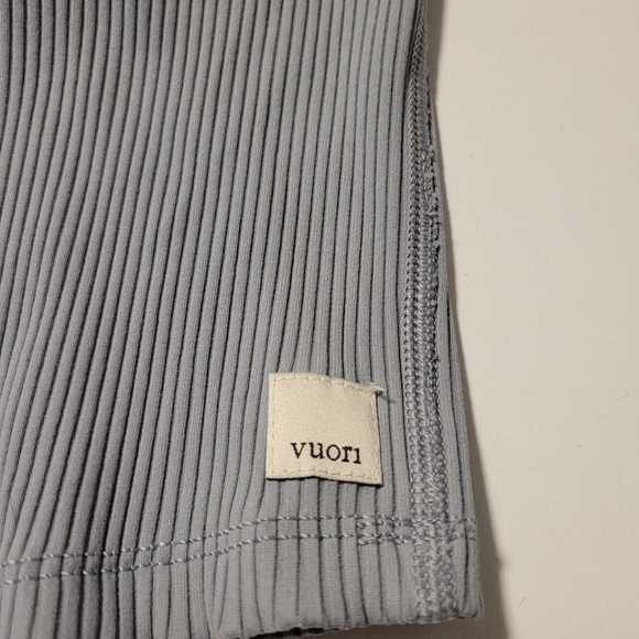 Vuori Ribbed Crop top. - Picture 3 of 11